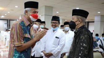 Ganjar Sebut Pandemi di Jateng Terkendali Hasil Kolaborasi Baik Umaro dan Ulama