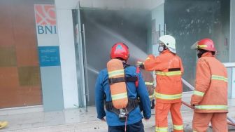 Pagi Ini Ruko Kantor Cabang Bank BNI di Summarecon Bekasi Terbakar, Kerugian Capai Rp 1,5 Miliar