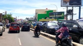 H-4 Lebaran, Kendaraan asal Pulau Jawa Memadati Jalan Lintas Tengah di Empat Lawang