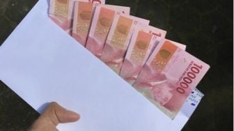 Niat Zakat Fitrah Lengkap Untuk Diri Sendiri, Istri Dan Anak