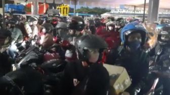 Cerita Pemudik di Pelabuhan Merak, 15 Jam Perjalanan Demi Masakan Emak: Kagak Ada di Warteg Soalnya