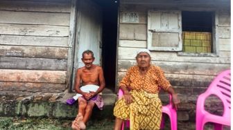 Kisah Nenek dan Kakek di Palembang Tinggal di Rumah Reyot, Bertahun-tahun Tak Ada Uang Renovasi Rumah