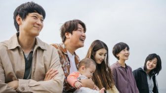 Film Korea Terbaru Kang Dong Won dan IU Umumkan Tanggal Pemutaran Perdana