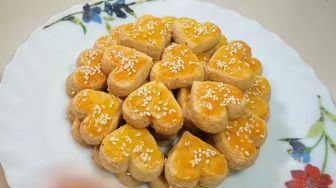 Resep Kue Kacang Renyah, Lengkap dengan Taburan Wijen