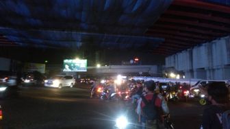LIVE STREAMING: Suasana Jalur Mudik Kalimalang Jelang H-1 Lebaran