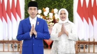 Presiden Jokowi dan Ibu Iriana Ucapkan Selamat Idulfitri