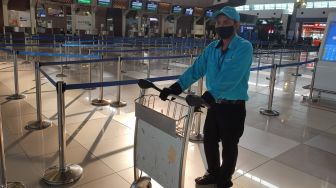 Semringah Mudik, Pekerja Troli Bandara Soetta Berkaca-kaca: Tahun Lalu Cuma Bisa Nangis Dengar Takbiran
