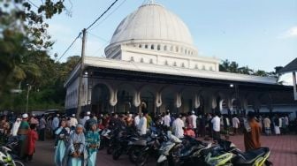 Jemaah Ponpes Mahfilud Durror Jember Merayakan Idulfitri Lebih Awal