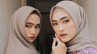 5 Cara Memakai Jilbab Segi Empat, Simpel tapi Cantik