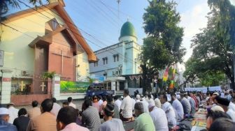 Umat Islam di Solo Salat Id Sampai Depan Gereja, Takmir: Kami Terbiasa Jaga Kerukunan Beragama