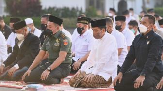 Ditemani Kaesang Pangarep, Presiden Jokowi Salat Idul Fitri di Gedung Agung Yogyakarta
