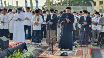 Pemprov DKI Pusatkan Salat Idul Adha di JIS, Khatib KH Syukron Ma'mun dan Imam KH Muhammad Ali