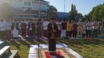 Niat Sholat Idul Fitri Berjamaah untuk Imam dan Makmum Lengkap Tata Cara Melaksanakannya
