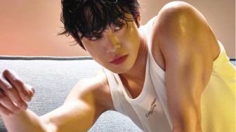 Dazed Korea Edisi Mei: Ahn Hyo Seop Ungkap Tujuannya untuk Masa Depan