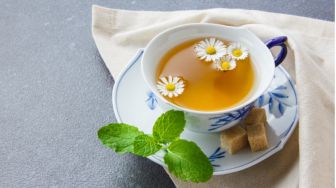 5 Manfaat Rutin Meminum Teh Bunga Chamomile untuk Kesehatan, Bisa Meredakan Flu