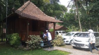Homestay Kawasan Candi Borobudur Full Pengunjung, Tak Sempat Booking Wisatawan Terpaksa Tidur di Mobil