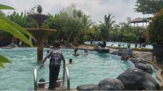 Berkah Libur Lebaran, Pelaku Wisata di Pinggiran Kabupaten Malang Rela Tinggalkan Kerja Sebagai Buruh Tani
