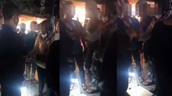 Tak Terima Kalah Tebak Skor Bola, Ibu-ibu di Pekanbaru Marah-marah Minta Uang Dikembalikan