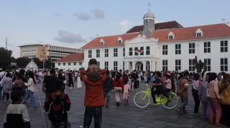Walau Sudah Dilonggarkan Jokowi, Pengunjung Kota Tua Masih Diimbau Pakai Masker, Pengelola: Tunggu Petunjuk