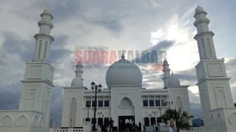 Wisata Religi di Kalbar, Masjid Oesman di Kayong Utara Ramai Dikunjungi saat Lebaran