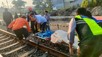 Abis Lebaran Pria Misterius Sengaja Tiduran di Atas Rel Sampai Kereta Turangga Melindasnya di Sidoarjo