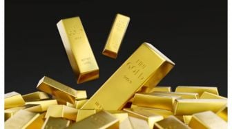 Harga Emas Jatuh Lebih dari 1 Persen Dihantam Dolar AS