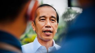 Ucapkan Selamat Waisak ke Umat Buddha, Jokowi: Semoga Cahaya Kebahagiaan Senantiasa Terangi Jalan Kita Semua