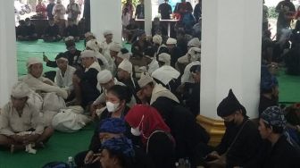 Ratusan Warga Baduy Sambangi Pendopo Bupati Lebak, Sampaikan Amanat Puun untuk Pemerintah