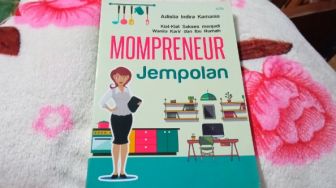 Berbisnis dari Rumah dalam Buku Mompreneur Jempolan