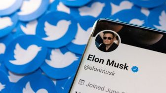 Wow! Elon Musk akan Buka Akun Twitter Donald Trump yang Telah Diblokir Permanen