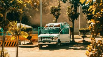 Aturan Penggunaan Ambulance di Jalan Raya Indonesia