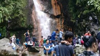 Hari Terakhir Libur Lebaran, Wisatawan Padati Curug Cigamea