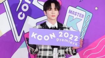 Bikin Heboh, Penampilan Key SHINee di KCON 2022 Jadi Sorotan