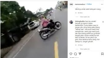 Pengendara Motor Ugal-Ugalan Hingga Tabrak Emak-Emak Saat Nyebrang Jalan, Warganet: Yang Salah Siapa?