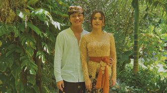 Rizky Febian Dan Mahalini Melukat di Bali, Sule Berikan Emotikon Love