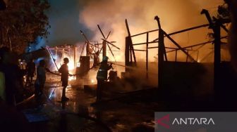 Kebakaran Pasar Manyaran Semarang, 10 Kios Ludes Dilahap Api