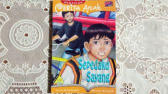 Ulasan Buku Sepedaku Sayang: Hati-hati dengan Orang yang Baru Kita Kenal