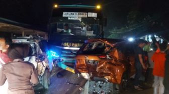 Kecelakaan Beruntun di Baros Libatkan 7 Kendaraan, Sopir Bus Asli Prima Kabur Kini Dalam Pengejaran Polisi
