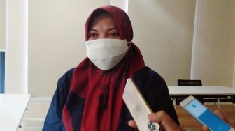 Antisipasi Hepatitis Akut, DPRD Surabaya Minta Pesantren Hentikan Sementara Tradisi Makan dalam Satu Nampan