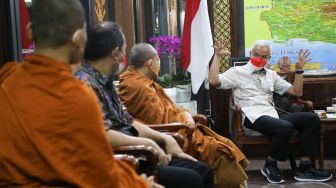 Jelang Waisak, Bhante Khanit Temui Ganjar Pranowo, Ini yang Dibahas