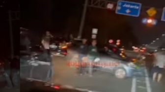 Penampakan Kecelakaan Beruntun Yang Libatkan 3 Kendaraan di Pintu Tol Jagorawi Kota Bogor