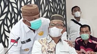 Gubernur Gorontalo Rusli Habibie Dimata Thariq Modanggu