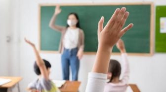 Aturan Sekolah Tatap Muka 100 Persen Terbaru, Cek di Sini!