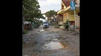 Viral Kondisi Jalanan di Tanah Merah Bangkalan Rusak dan Penuh Lubang