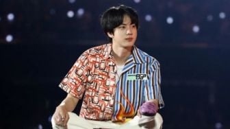 ARMY Bahagia! Jin BTS Beri Kabar Tentang Kondisi Terbarunya