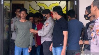 10 Mahasiswa yang Diduga Blokir Jalan di Bima Jadi Tahanan Polda NTB, Terancam Penjara Sampai 15 Tahun