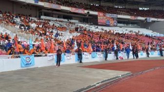 Massa Buruh Telah Berkumpul di Stadion Utama GBK Rayakan May Day Fiesta
