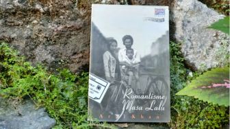 Perlunya Berbaik Sangka dari Buku Romantisme Masa Lalu Karya Arul Khan