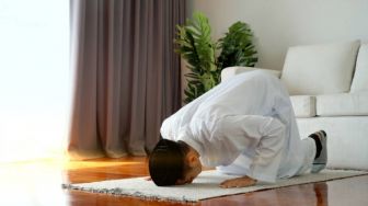 Niat Sholat Qobliyah Subuh, Pakai Doa Qunut atau Tidak?