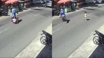 Tragis, Gegara Ditinggal Ibu Saat Nyebrang di Tengah Jalan Anak Ini Tertabrak!
